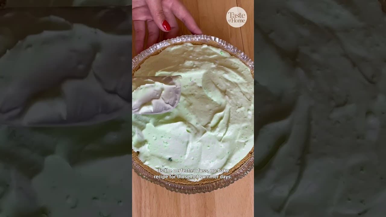This Key lime yogurt pie is like captured sunshine in a cool, creamy, no-bake dessert. 🍋🟩