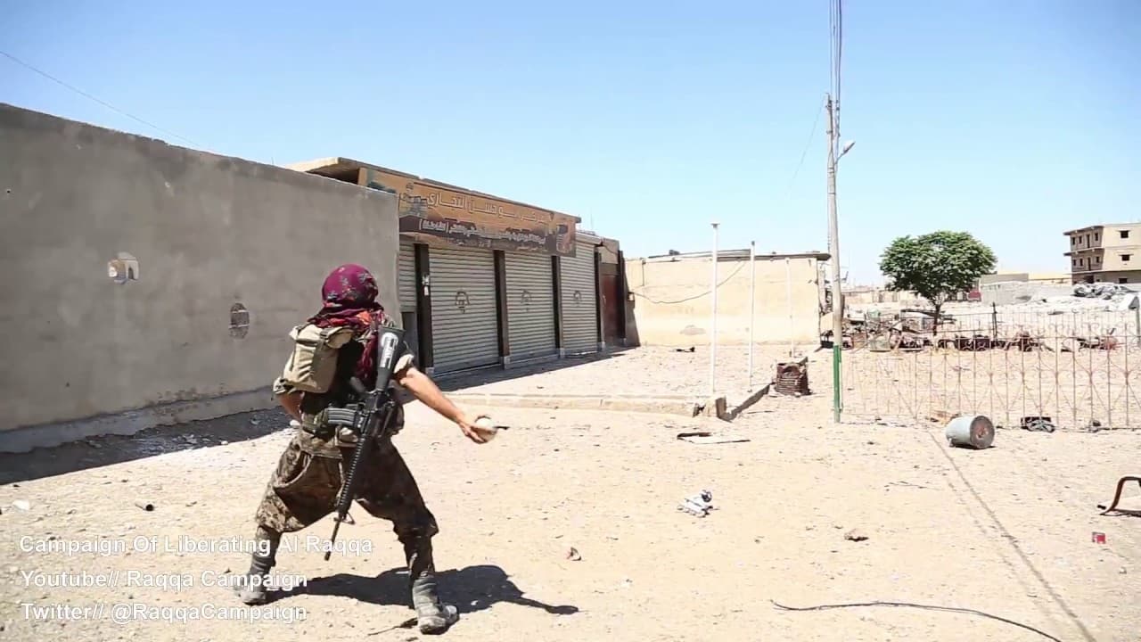 Scenes of combing operations initiated by SDF forces in Raqqa.